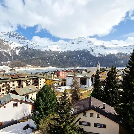 Chesa Bellaval, Haus Leivra 6½-zimmerwohnung アパート *