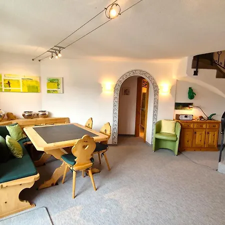 Chesa Bellaval, Haus Leivra 6½-zimmerwohnung Apartment