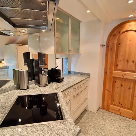 Chesa Bellaval, Haus Leivra 6½-zimmerwohnung