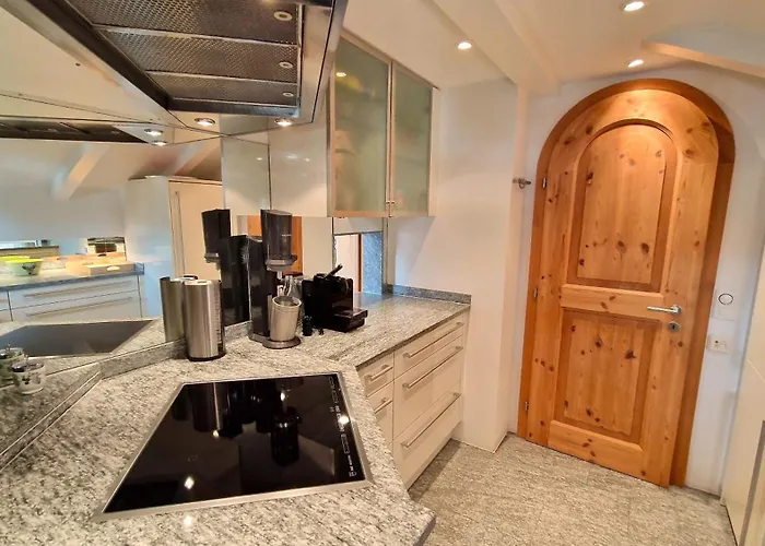 Chesa Bellaval, Haus Leivra 6½-zimmerwohnung