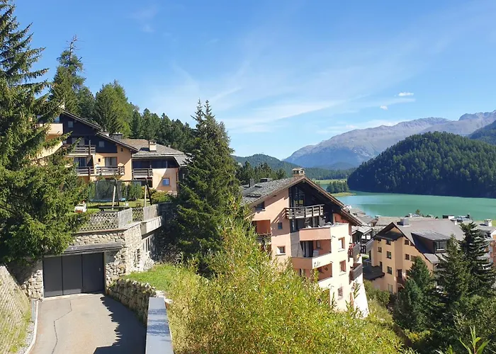 Chesa Bellaval, Haus Leivra 6½-zimmerwohnung