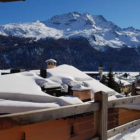 Chesa Bellaval, Haus Leivra 6½-zimmerwohnung 公寓 席尔瓦普拉纳